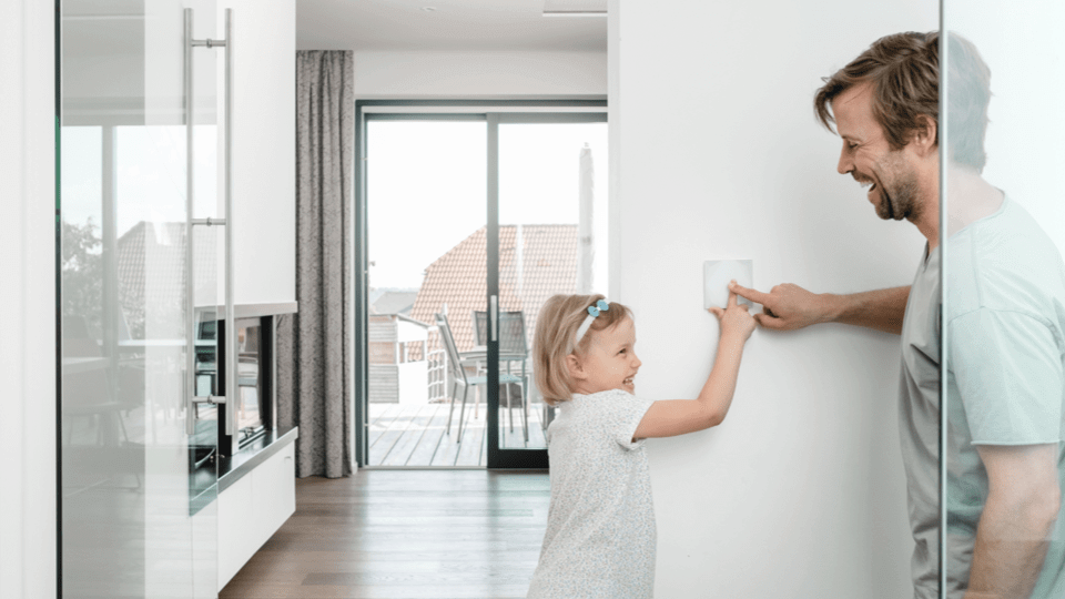 Die Top 5 Funktionen für ein modernes Einfamilienhaus – Familienleben mit LOXONE