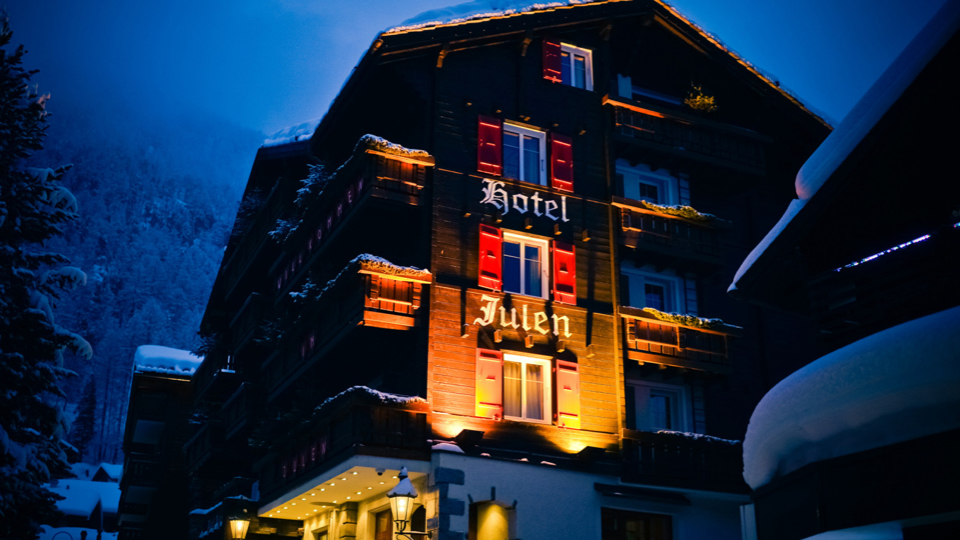 LOXONE in Hotels: Tradition Julen Hotel Zermatt