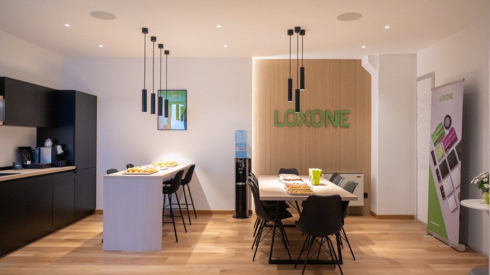 Ahorro energético en LOXONE Italia: Control inteligente de dispositivos